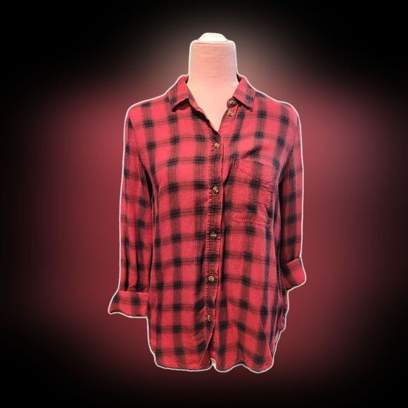American Eagle Boyfriend Red/Black Plaid Button-down 3/4 sleeve Sz Small - Picture 1 of 2